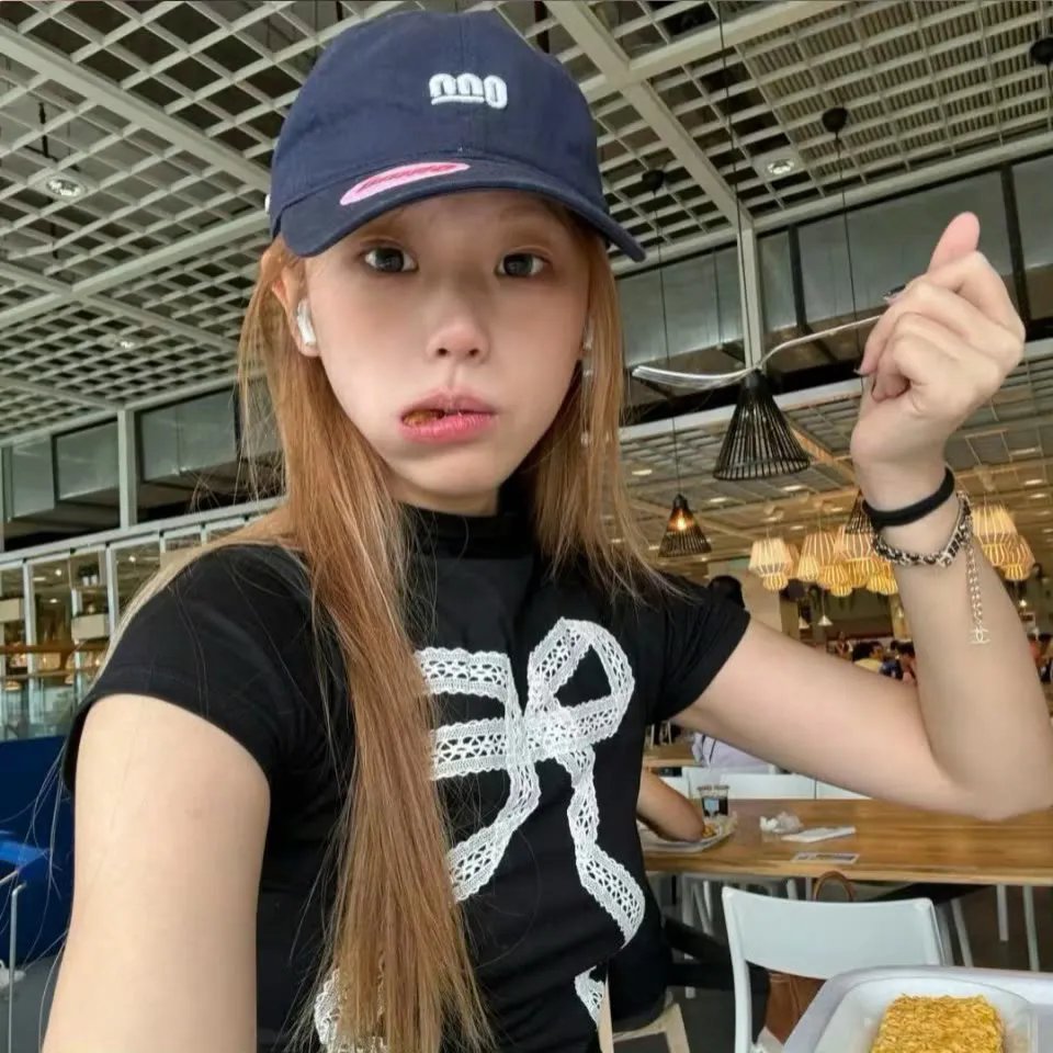 那女孩真帅